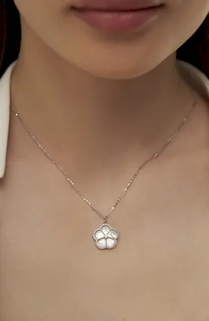 Подвеска «Divine flower»